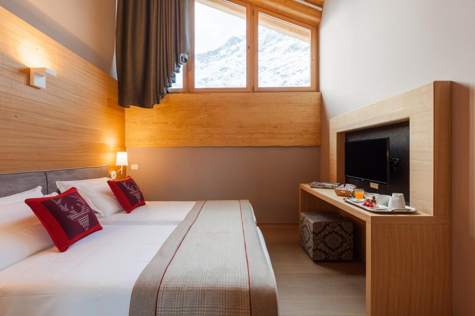 Excelsior Planet Hotel Breuil-Cervinia Bagian luar foto